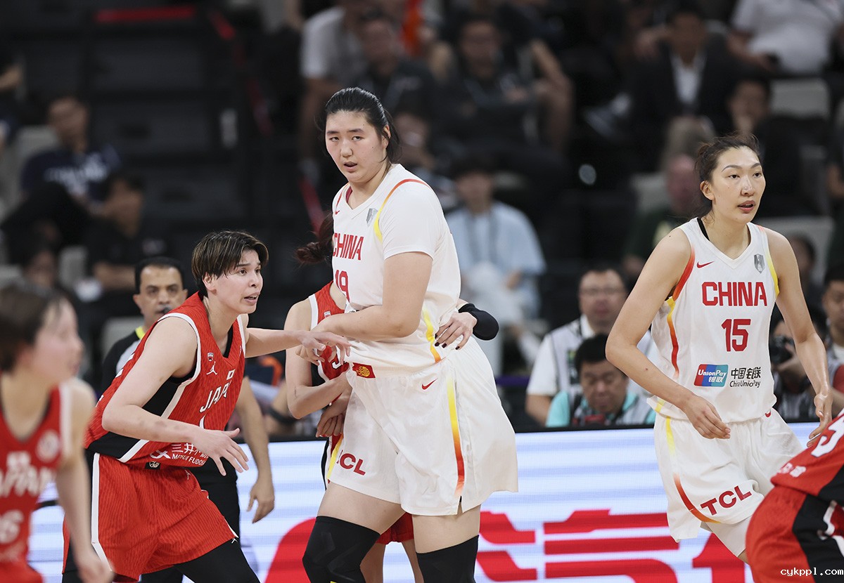 女篮亚洲杯｜中国女篮不敌日本队止步亚洲杯半决赛