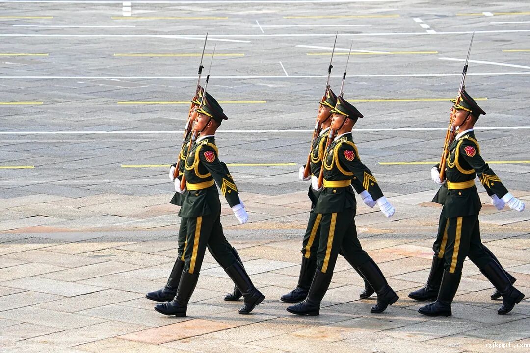 胜利日！阅兵场也是新闻摄影记者的战场