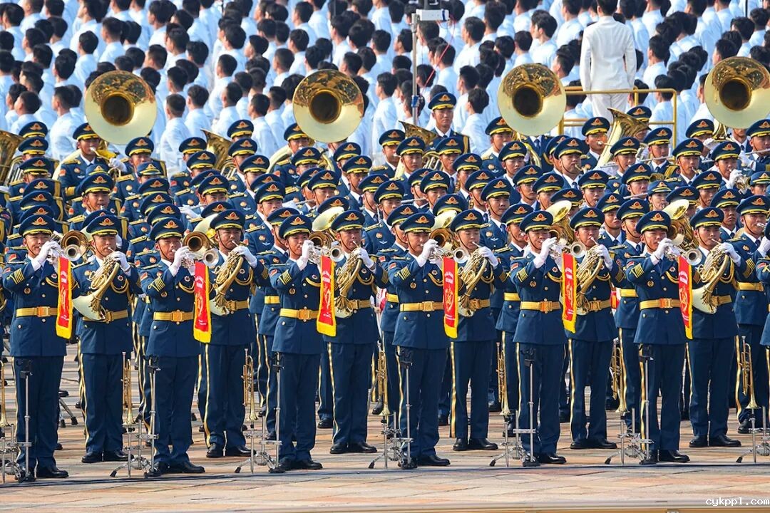 胜利日！阅兵场也是新闻摄影记者的战场