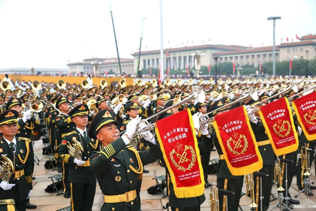 胜利日！阅兵场也是新闻摄影记者的战场