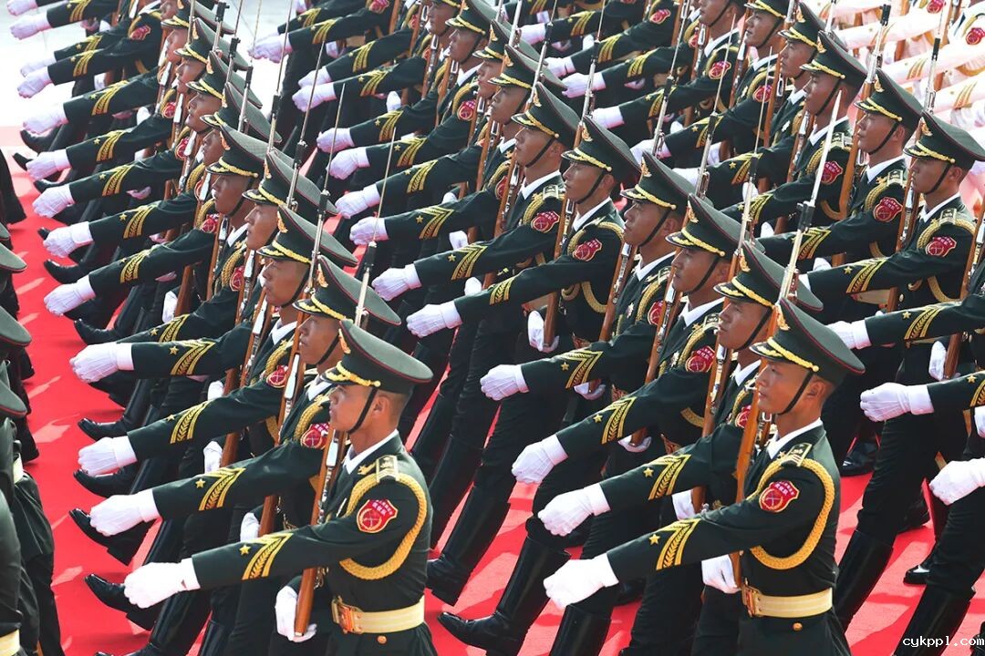 胜利日！阅兵场也是新闻摄影记者的战场