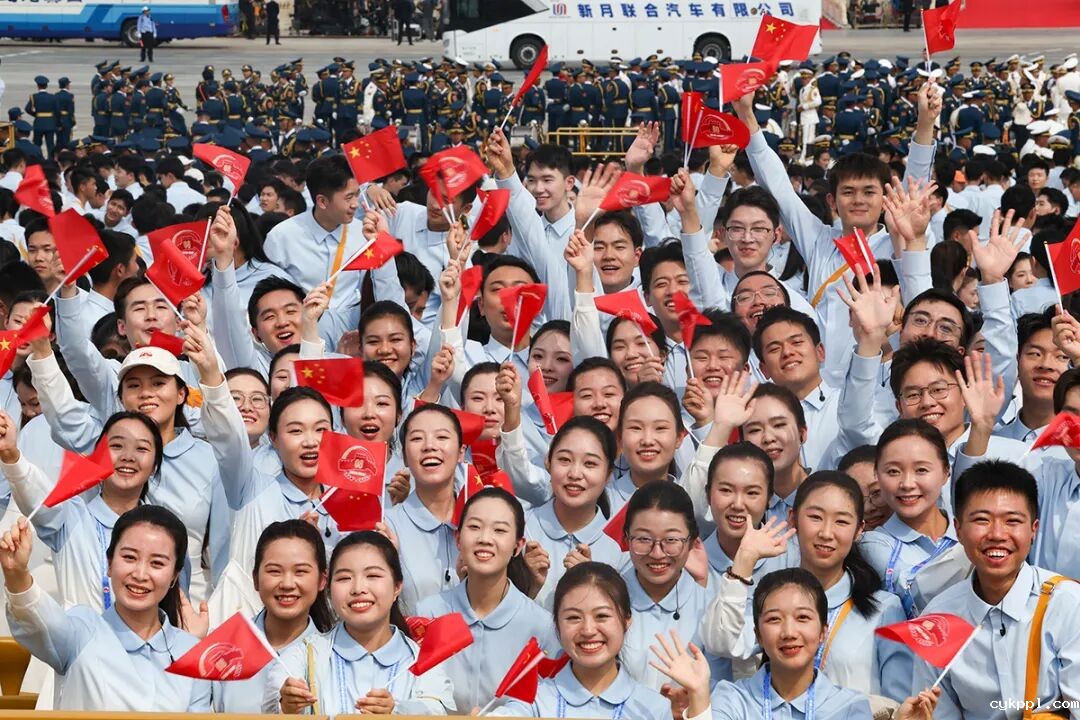 胜利日！阅兵场也是新闻摄影记者的战场