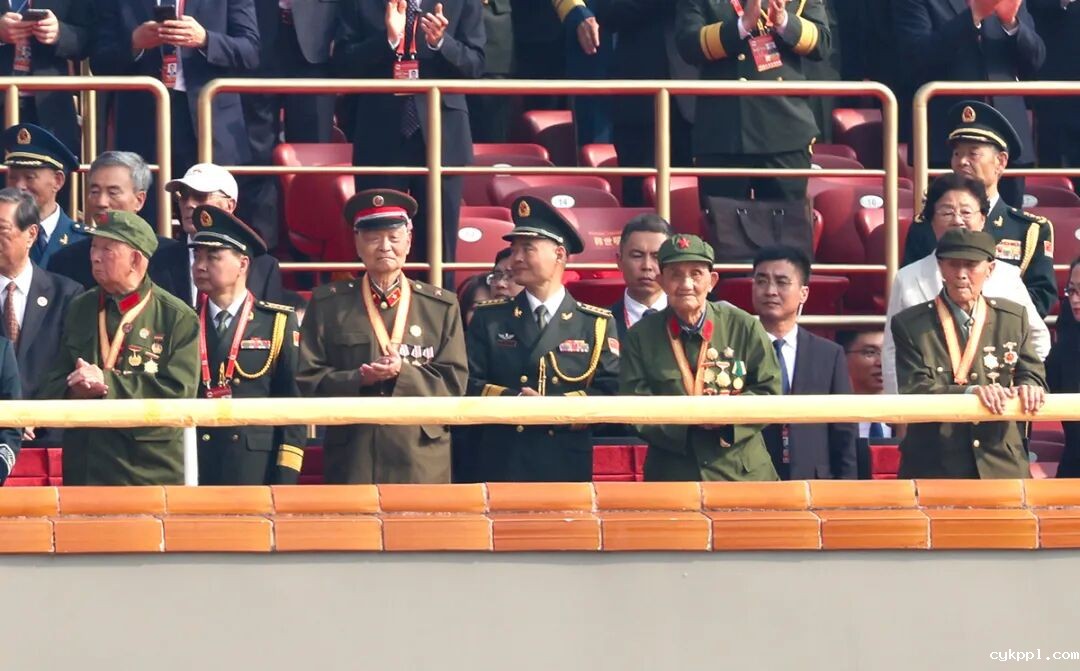 胜利日！阅兵场也是新闻摄影记者的战场