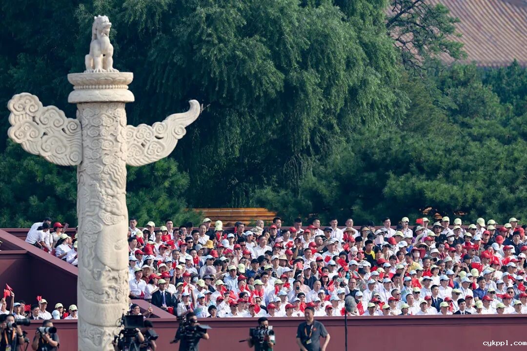 胜利日！阅兵场也是新闻摄影记者的战场
