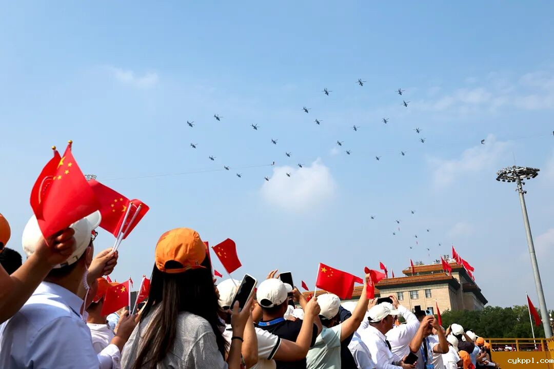 胜利日！阅兵场也是新闻摄影记者的战场