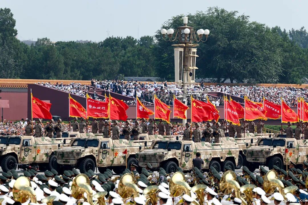 胜利日！阅兵场也是新闻摄影记者的战场