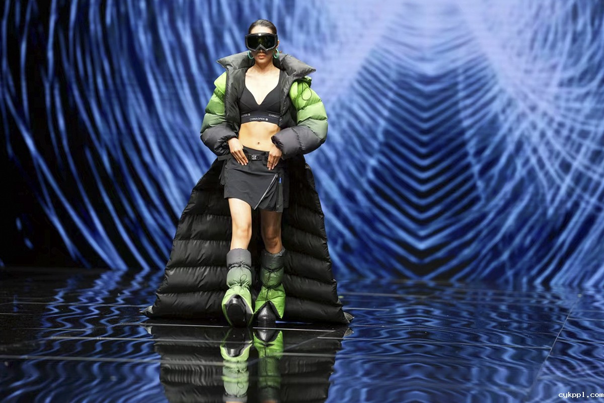 北京时装周：光影与艺术交融的盛宴