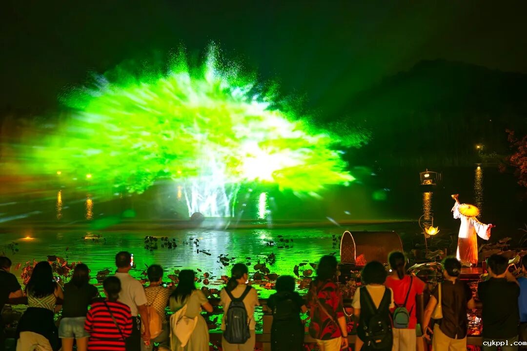 用“理论强基+案例研讨+实践淬炼”强“四力”