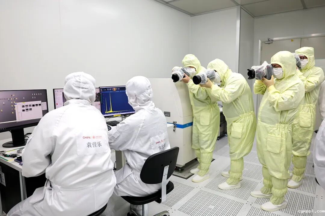 用“理论强基+案例研讨+实践淬炼”强“四力”