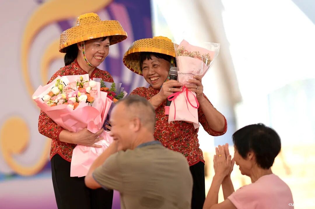 祖国的生日，人民的节日！新闻摄影记者用镜头记录这盛世繁华