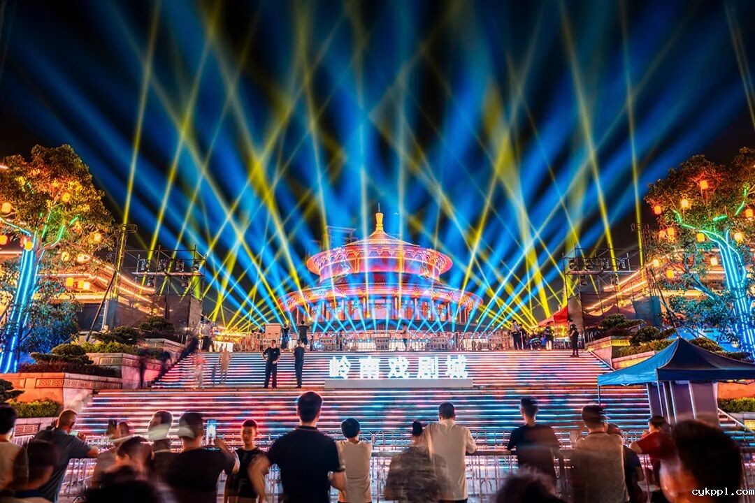 祖国的生日，人民的节日！新闻摄影记者用镜头记录这盛世繁华