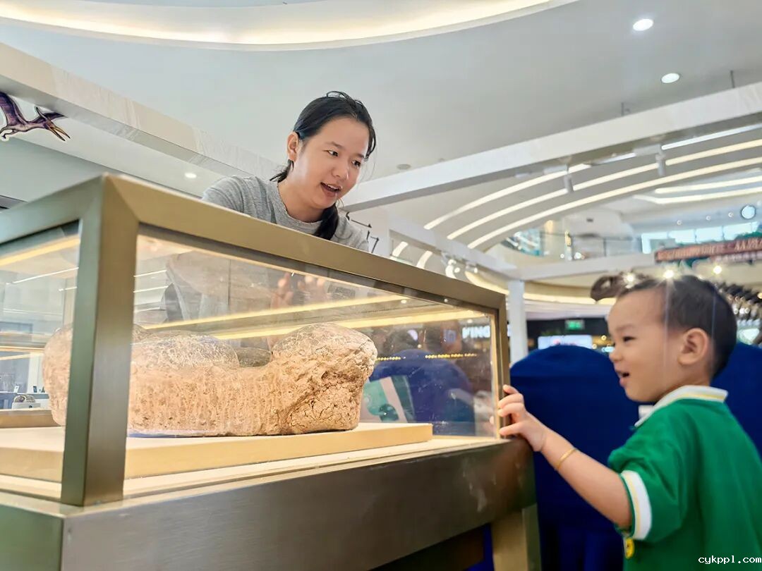 祖国的生日，人民的节日！新闻摄影记者用镜头记录这盛世繁华