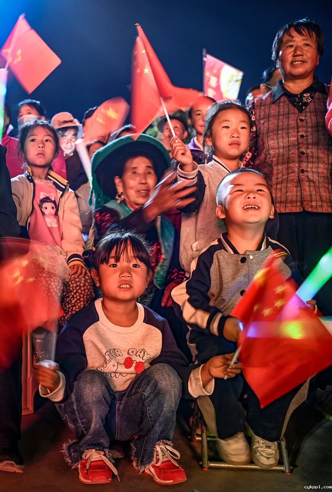 祖国的生日，人民的节日！新闻摄影记者用镜头记录这盛世繁华