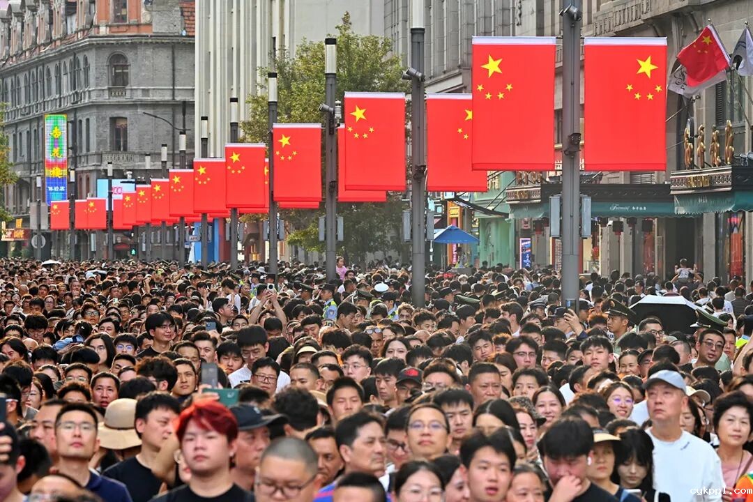 祖国的生日，人民的节日！新闻摄影记者用镜头记录这盛世繁华