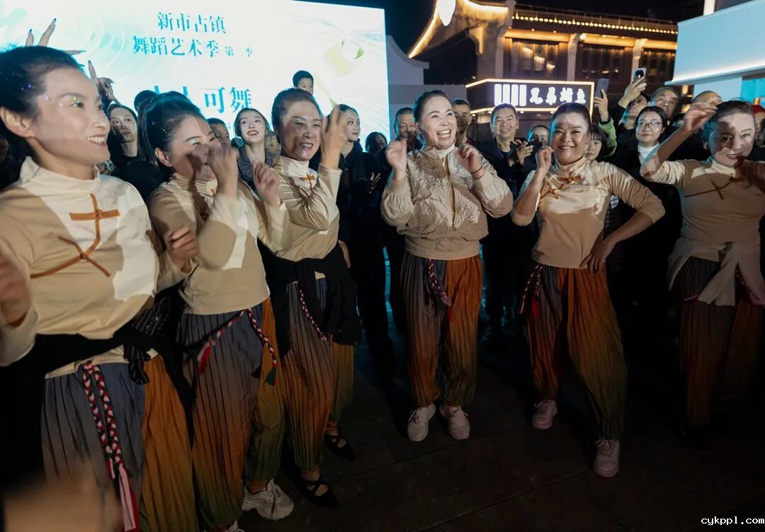 浙江德清：舞动江南古镇