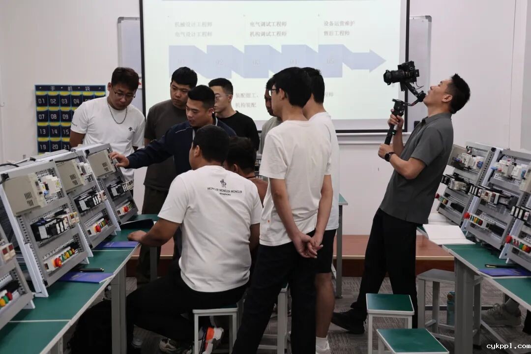 我是记者·我在现场｜工人日报视觉视频部2025记者节特别策划