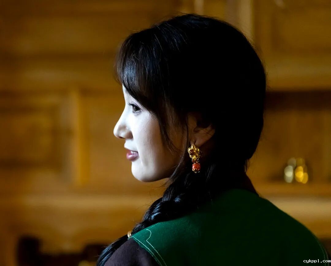 甘孜乡城：“活态”传统村落赋能乡村振兴