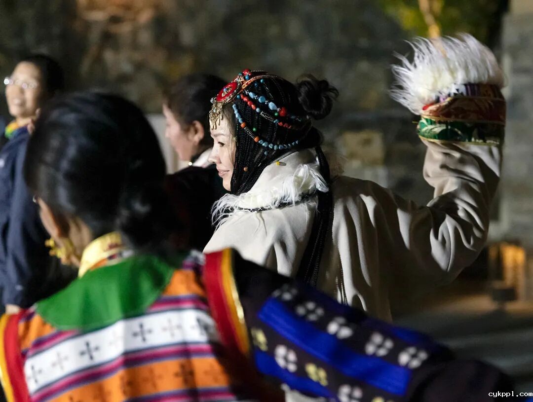 甘孜乡城：“活态”传统村落赋能乡村振兴