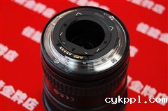 佳能EF 17-40mm f/4L USM镜头 