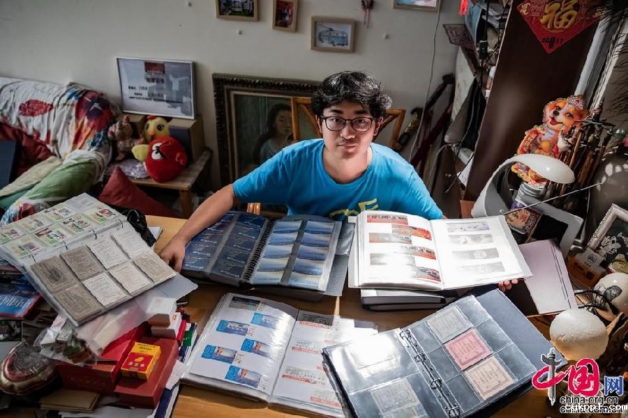 90后收藏家 用十万张车票讲述改革开放四十年北京公交故事