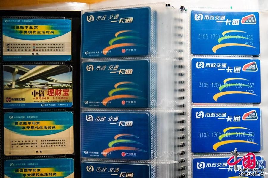 90后收藏家 用十万张车票讲述改革开放四十年北京公交故事