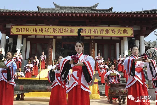 人民摄影官宣 | 人民摄影官宣 |