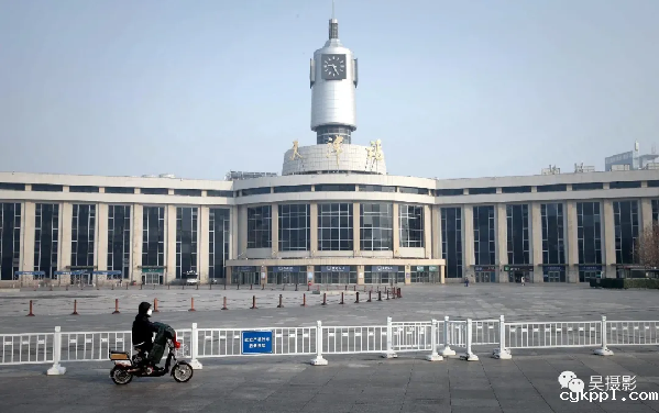 新闻战“疫” 镜头狙击