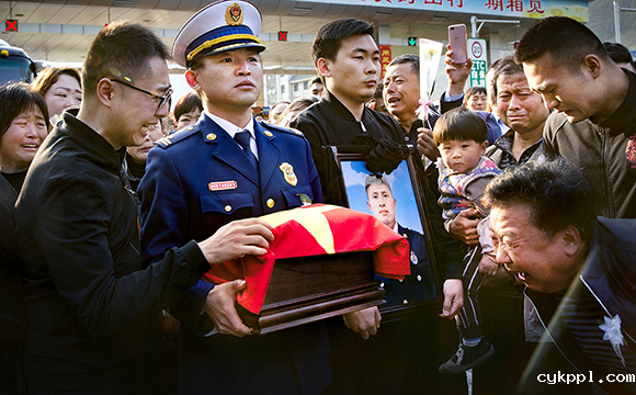 人民摄影“金镜头”(2019年度)新闻摄影作品评选圆满结束 人民摄影“金镜头”(2019年度)新闻摄影作品评选圆满结束