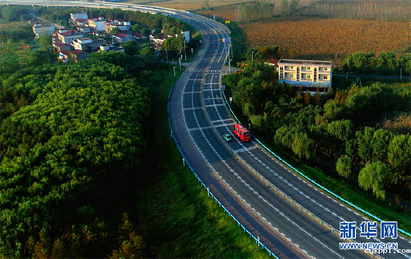 【“飞阅”中国】交通富民兴乡村