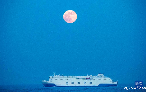 镜头聚焦：2021年最后一轮满月现身夜