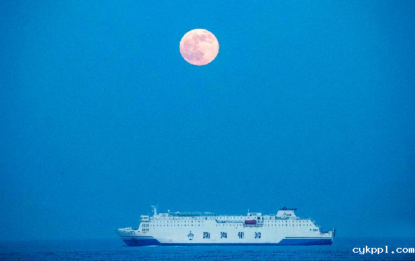 镜头聚焦：2021年最后一轮满月现身夜