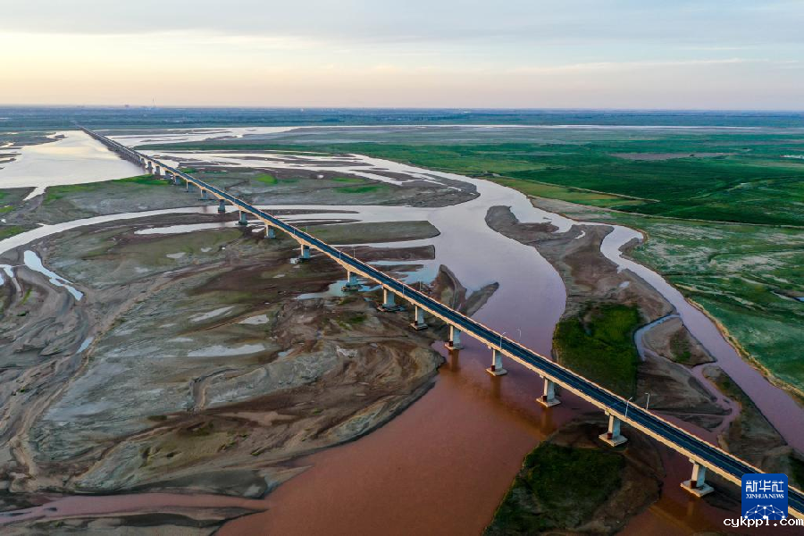 无人机航拍：内蒙古塞上黄河 风光壮美